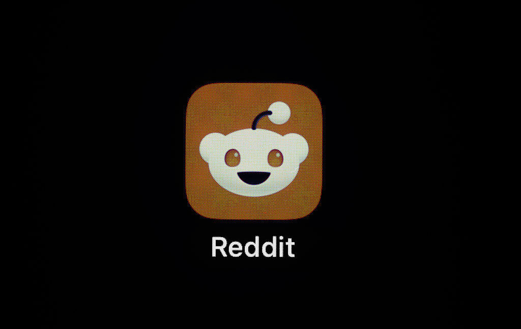 Reddit keeps weird DMCA lawsuit against web scraper alive despite Google’s loss