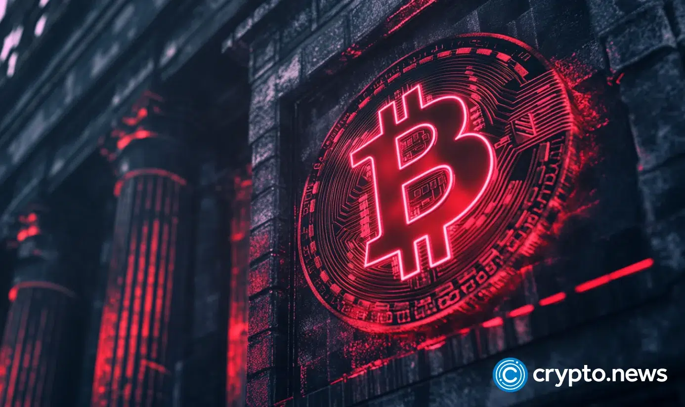 Bitcoin falls 50%, but BlackRock keeps long term view