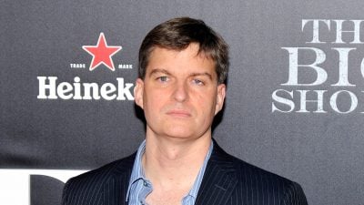 Michael Burry warns of bubble signs, advises cutting tech exposure