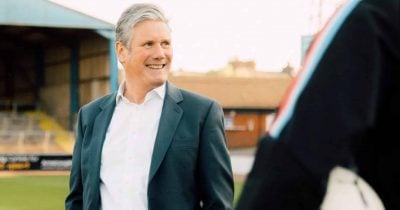 Pound nears yearly low as Starmer departure speculation mounts