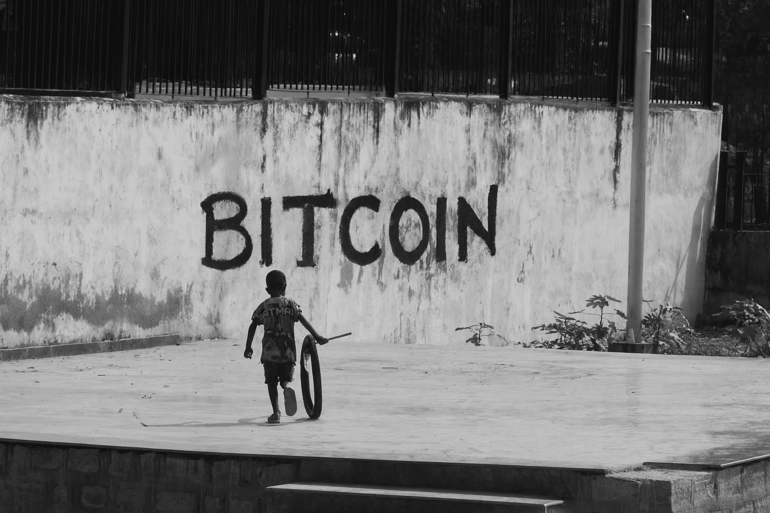 Bitcoin Reclaims $69,000 as Trump’s Shifting Iran Rhetoric Lifts Risk Appetite