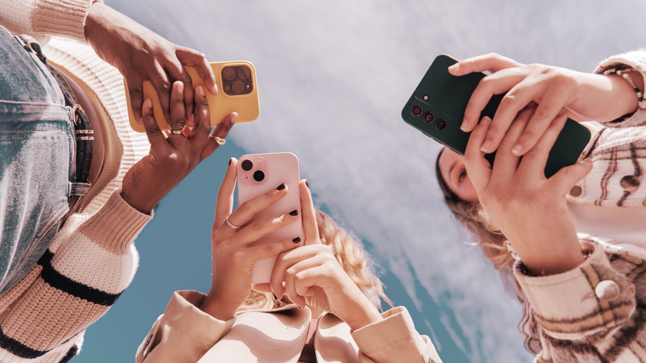 Gen Z Thinks AI Is Rotting Their Brains, But Can't Stop Using It: Survey — image 2