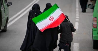 Iran eases transit restrictions for Iraq, but US-Iran ceasefire odds drop