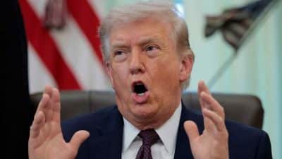 Trump maintains hardline stance, dims hope for Iran oil sanction relief