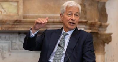 Dimon says JPMorgan on the lookout for acquisition worth up to $20B