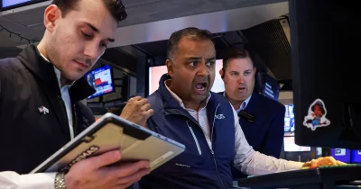 S&P 500 closes down 2.6%, NASDAQ 100 sinks 4.8% as hot jobs report spooks markets