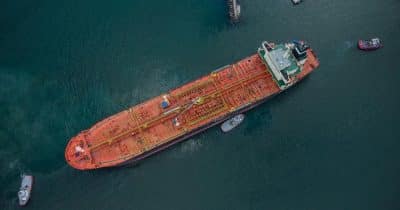Spot oil premiums fall after US-Iran deal, but shipping concerns keep a floor under prices