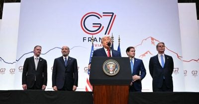 Trump defends Iran deal, says he aims to avoid economic catastrophe
