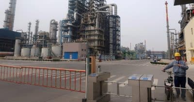 China’s independent oil refiners cut operating rates to nine-year low