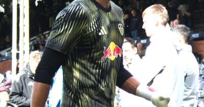 Karl Darlow set to reject Manchester United move and sign new deal with Leeds United