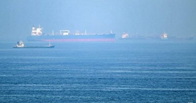 Tanker damaged by projectile in Strait of Hormuz amid US-Iran tensions
