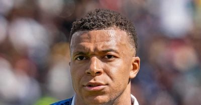 Mbappe celebrates goal with Deschamps after coach’s family loss