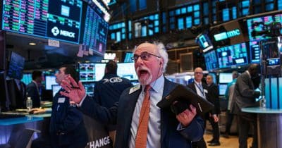 Investors reduce rate-hike likelihood amid weaker jobs data