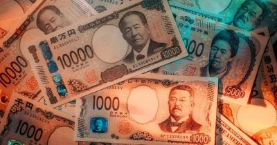 Hedge funds turn most bearish on yen since 2007 as currency hits four-decade low