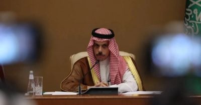 Saudi foreign minister engages in talks to ease Strait of Hormuz tensions