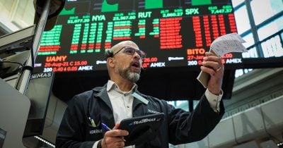 Traders pull back on bets for a Fed rate hike this month