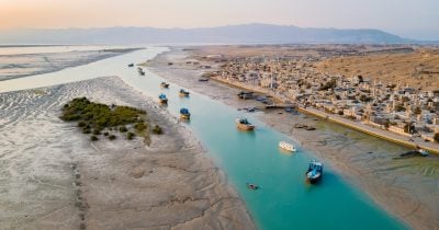 US projectiles strike areas around Iran’s Qeshm Island as Strait of Hormuz tensions escalate