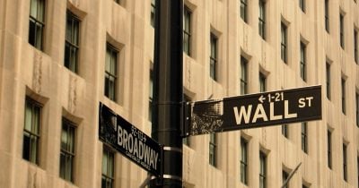 US banks cut workforce by most in six years despite strong quarter