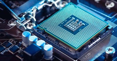 Chip stocks tumble into bear market as AI rally unravels