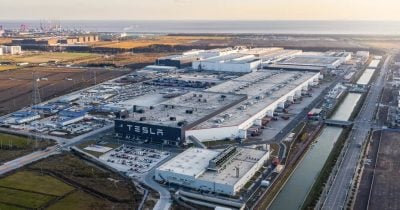 Tesla raises 2026 capex guidance to over $25B as it bets big on AI and robotics