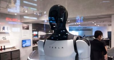 Tesla buys Virtuix’s Omni One treadmill system to train its Optimus humanoid robots