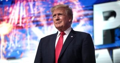 Trump predicts oil price drop as US-Iran tensions ease, pressures Exxon and Chevron to cut prices