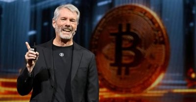 Strategy pivots from Bitcoin buying to capital restructuring