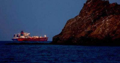 Iran replaces top security official amid Strait of Hormuz talks