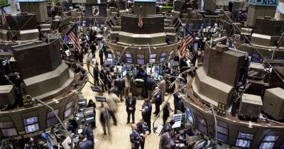 Investors pull more orders as US corporate bond sales surge