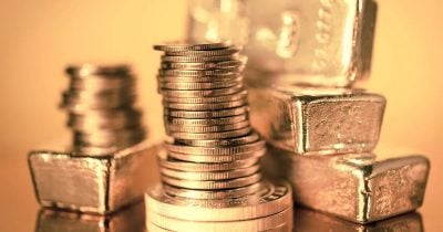 Gold surpasses US Treasuries as top reserve asset amid economic concerns