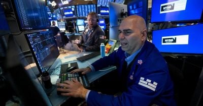 Futures slide as market reacts to soaring bond yields and diesel prices