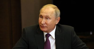 Putin discusses Russia-Ukraine ceasefire challenges with US envoys in Moscow